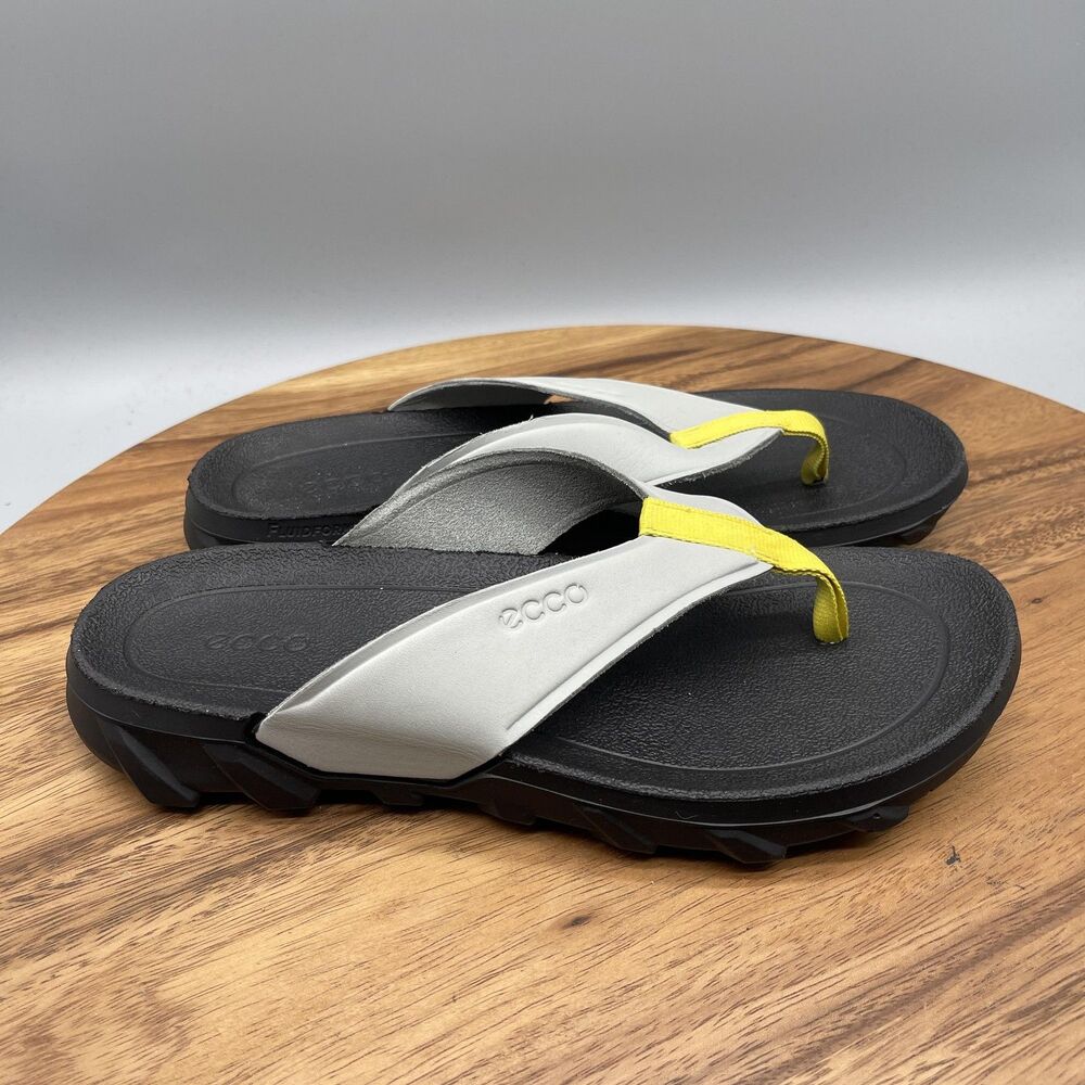 ECCO Sandals Womens 6.5 / 37 Gray Black Yellow Leather Lug Sole Thong Flip Flops